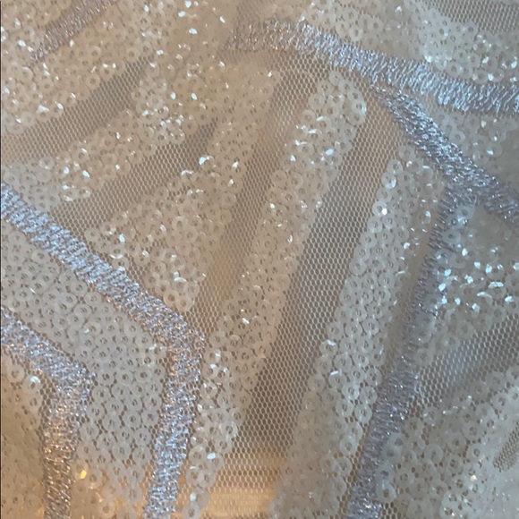 White and silver lined mesh sequin mini skirt - Picture 9 of 9